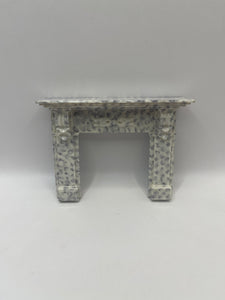DEC032 - Fire surround