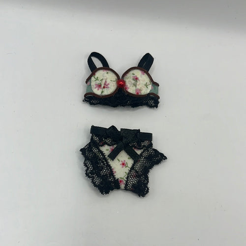 YD005 - Bra and knickers set