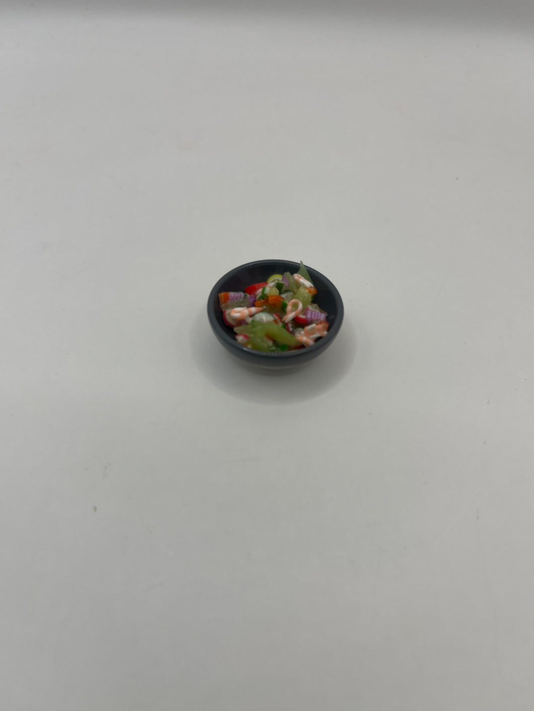 ZR109 - Large bowl of prawn salad