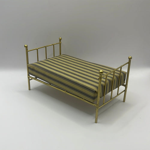 AB027 - Brass single bed with mattress