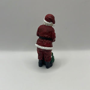 DP299 - Resin Santa with nice list