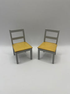 9337 - Contemporary grey pair of chairs