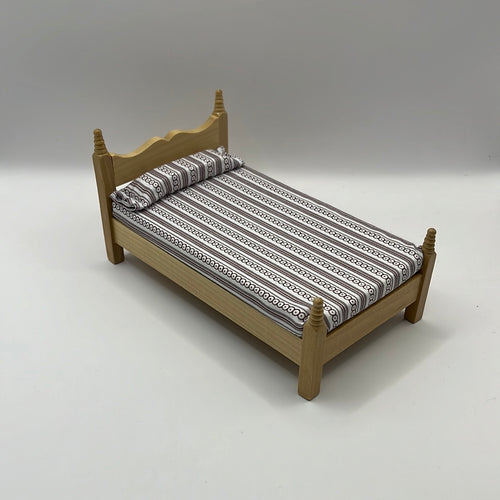 AB008 - Pine single bed