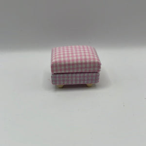 DF1164 - Pink checked footstool