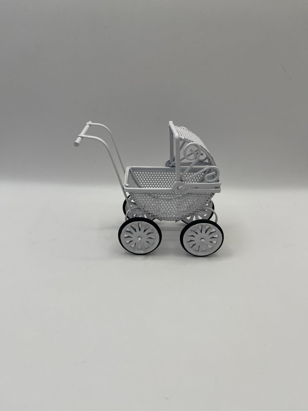 NUR114 - White metal pram