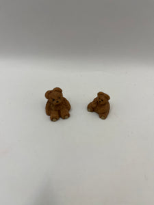 ACC073 - Pair of resin teddy bears