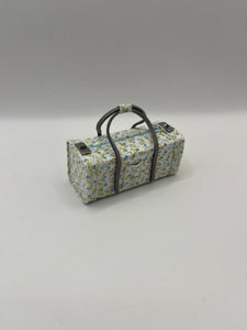 YD073 - White floral hold-all