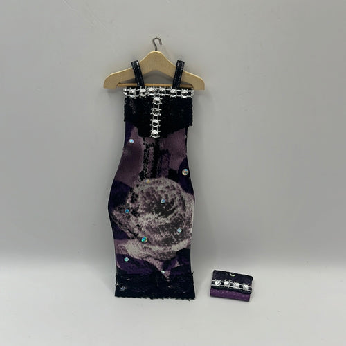 YD062 - Evening dress on hanger with matching clutch bag