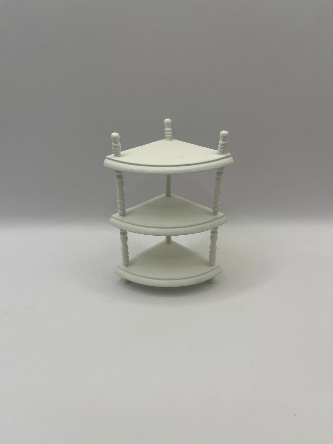 DEC016 - Corner shelves