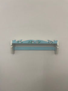 NUR061 - Blue and white decorative shelf