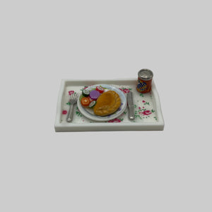 ZR188 - Dinner and drink on tray