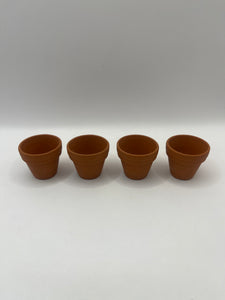 OUT012 - 4 large terracotta pots