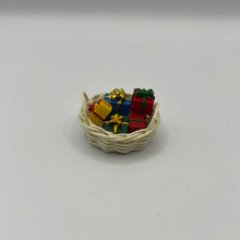 Load image into Gallery viewer, ZR199 - Basket of presents