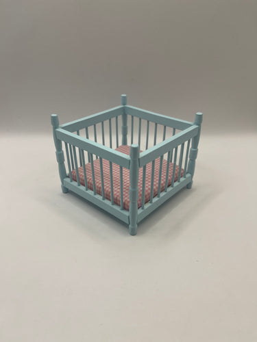 NUR024 - Pale blue play pen