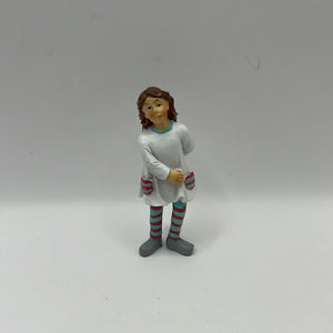 DOL148 - Resin little girl