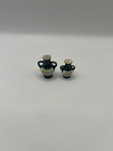 ACC152 - Pair of vases