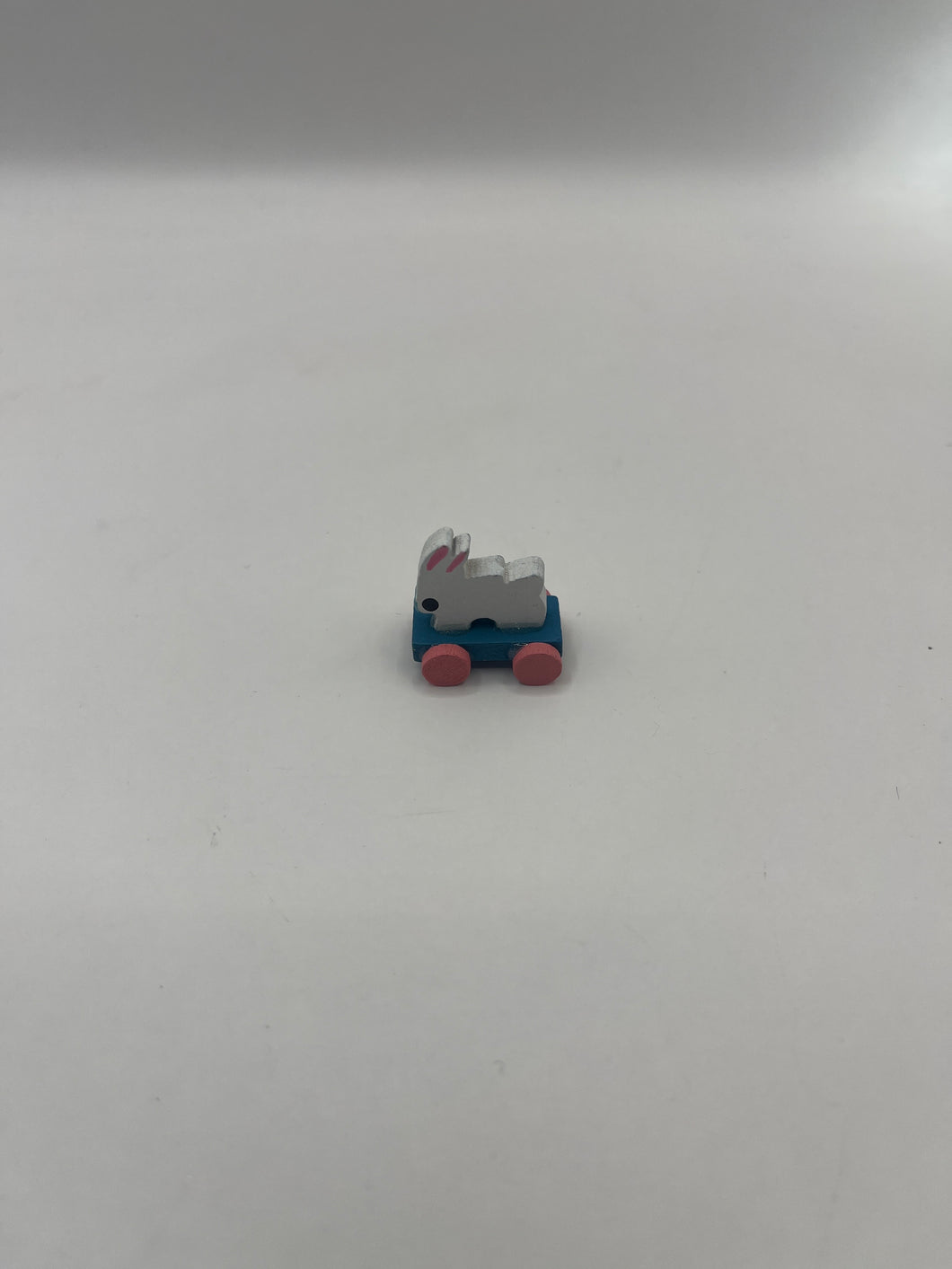 D1306 - Push along rabbit toy