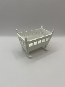 NUR098 - Large white crib