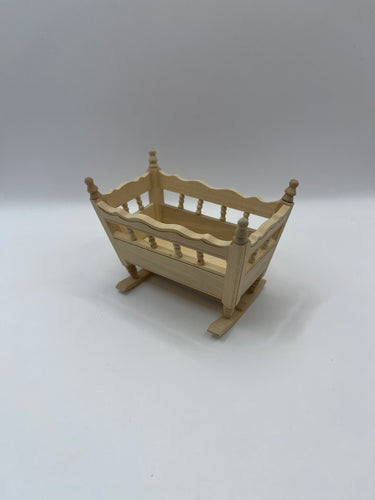 NUR023 - Bare wood large crib