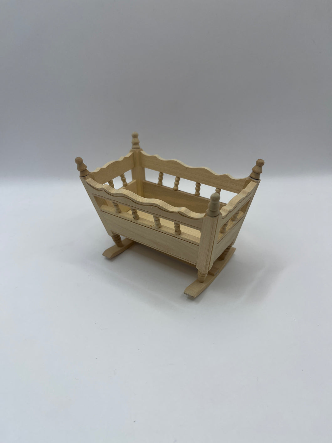 NUR023 - Bare wood large crib
