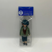 Load image into Gallery viewer, DOL025 - DHE George the urchin doll