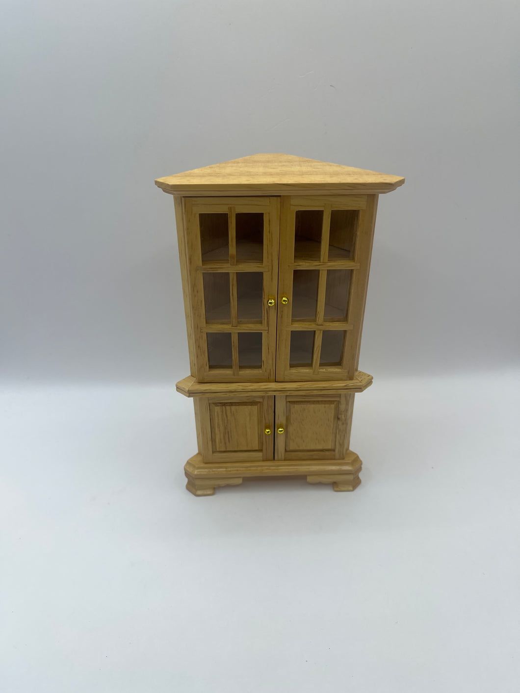 LOU023 - Corner display cabinet