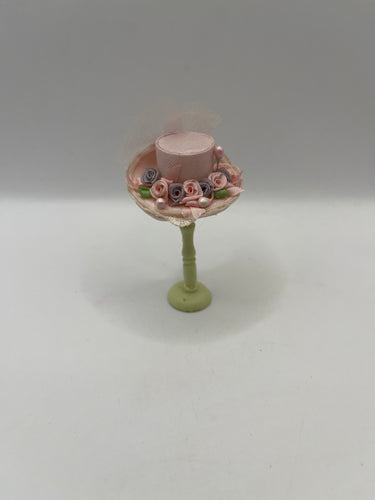 ACC139 - Hat on hat stand