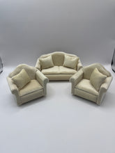 Load image into Gallery viewer, DF924 - Cream 3 piece suite