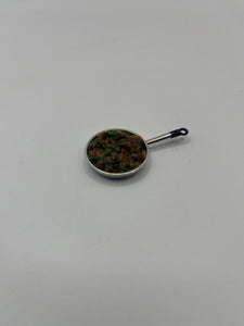 ZR218 - Large pan of cottage pie mix