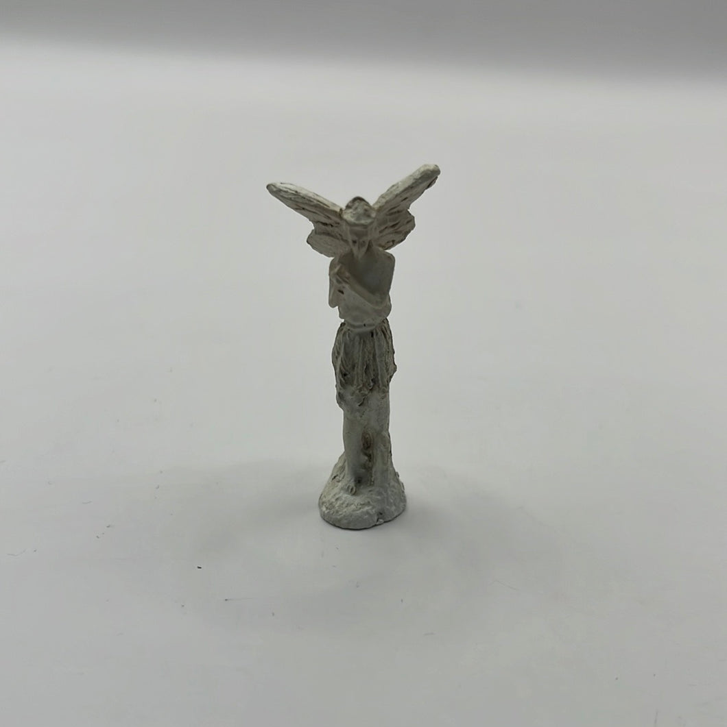 4956 - Fairy statue