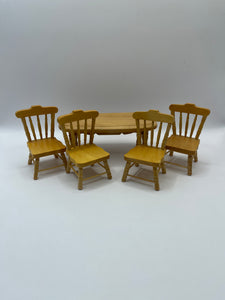 DIN004 - Pine table & chairs