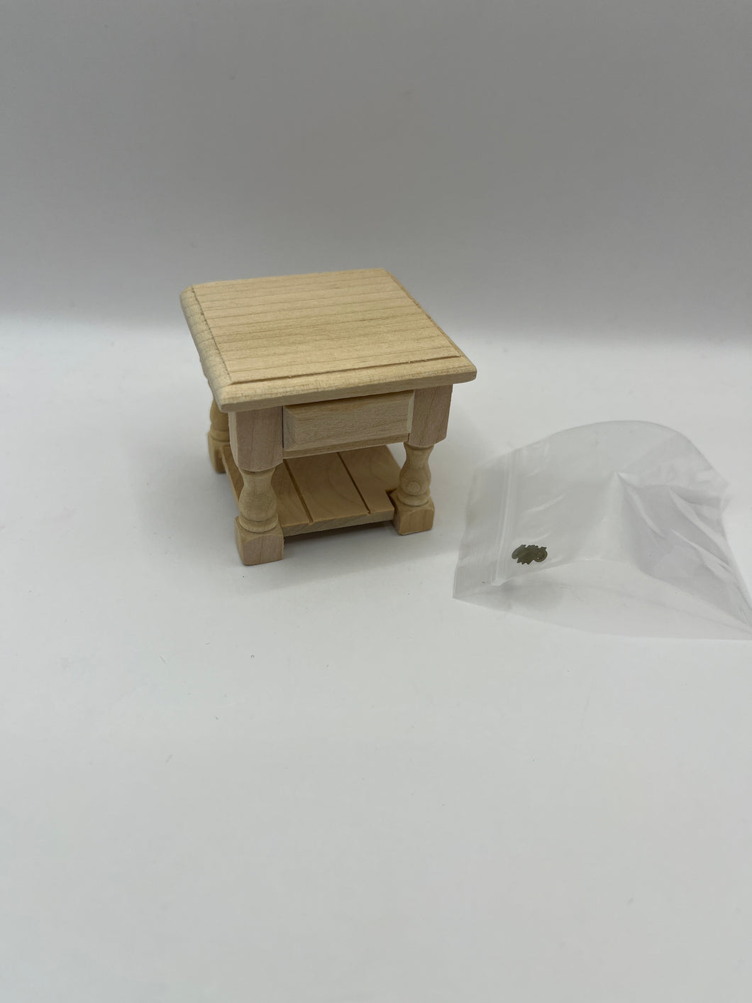 BEF039 - Bare wood bedside table