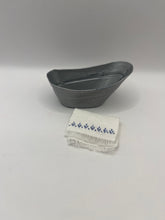 Load image into Gallery viewer, ACC270 - Tin bath with towel