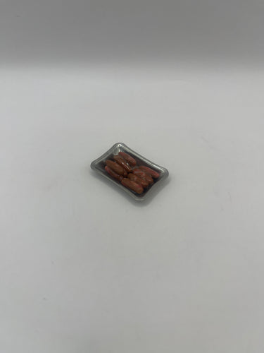 ZR072 - Tray of sausages