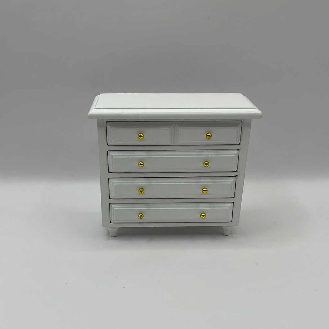 AB011 - White chest of drawers