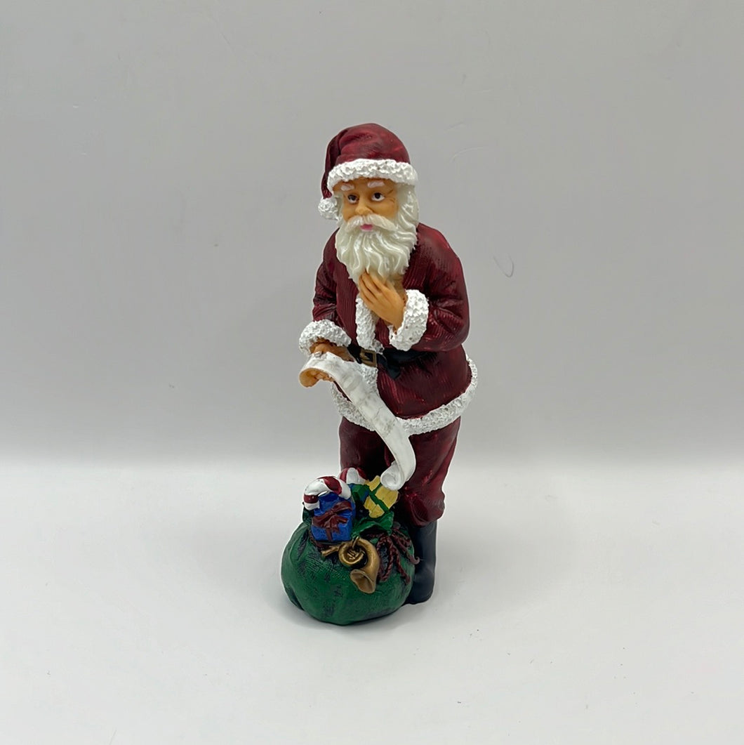 DP299 - Resin Santa with nice list