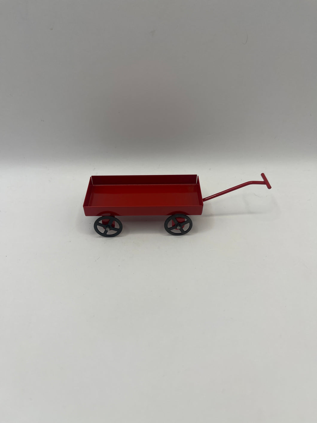 D1839 - Pull along red cart