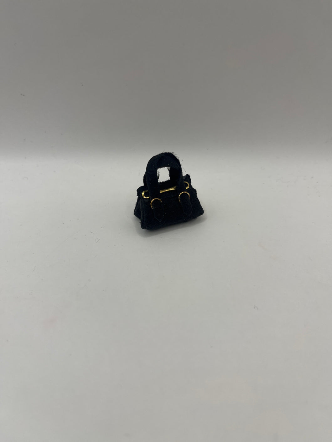 D1661 - Black handbag