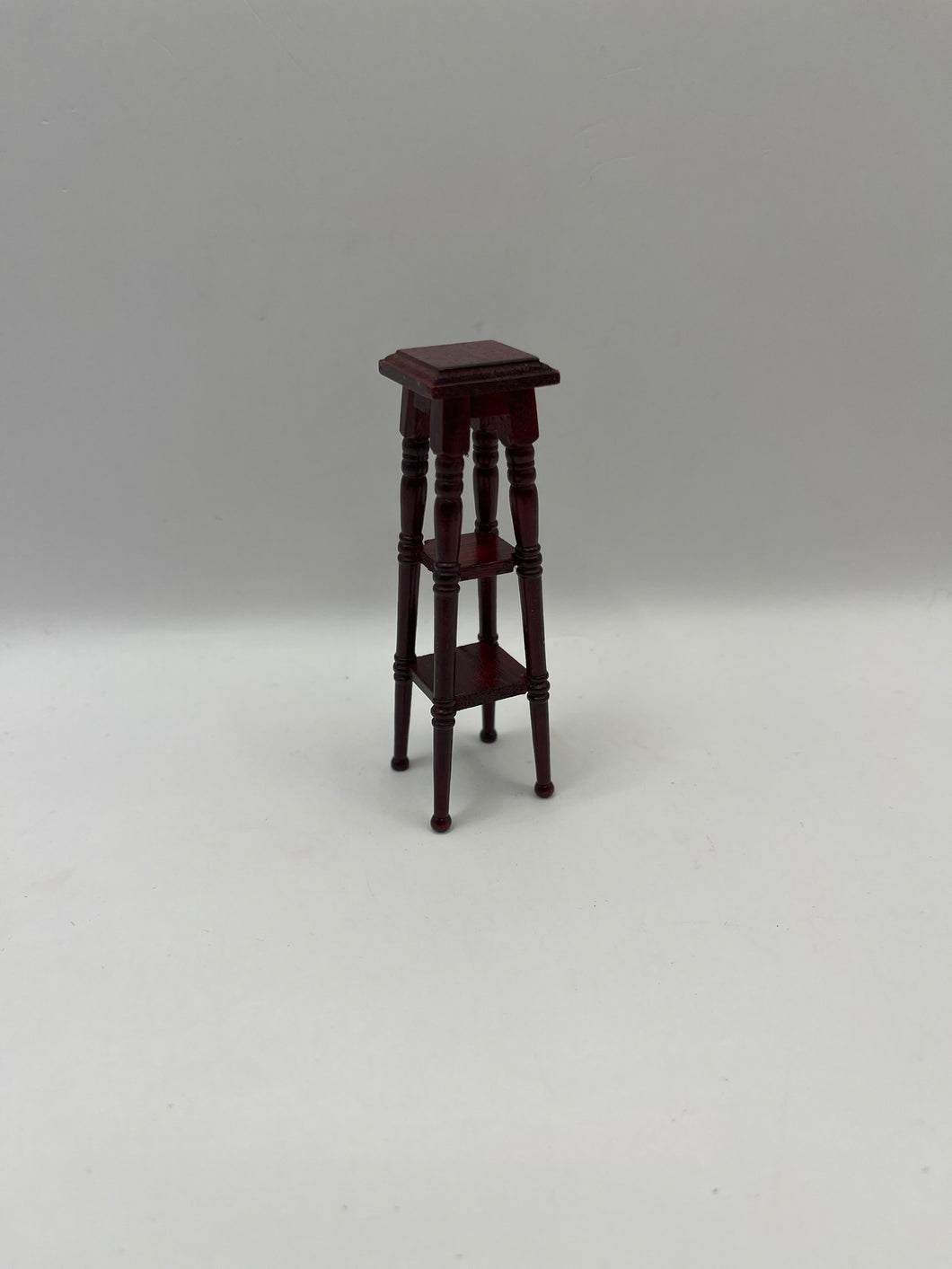 DEC014 - Mahogany plant stand