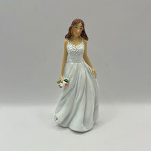 Load image into Gallery viewer, DOL159 - Resin bride figure