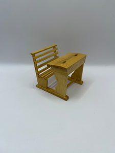 CB004 - Childs desk and chair combo