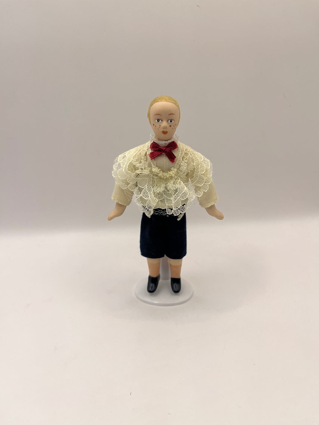 DOL017 - Boy in lace shirt