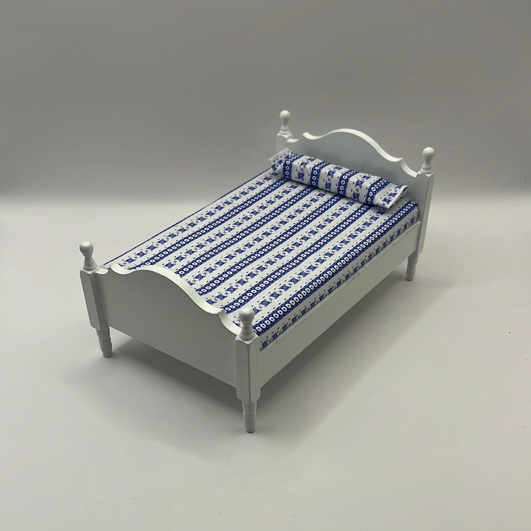 AB071 - White single bed