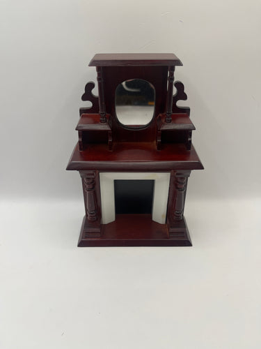 DEC026 - Fireplace with mirror above