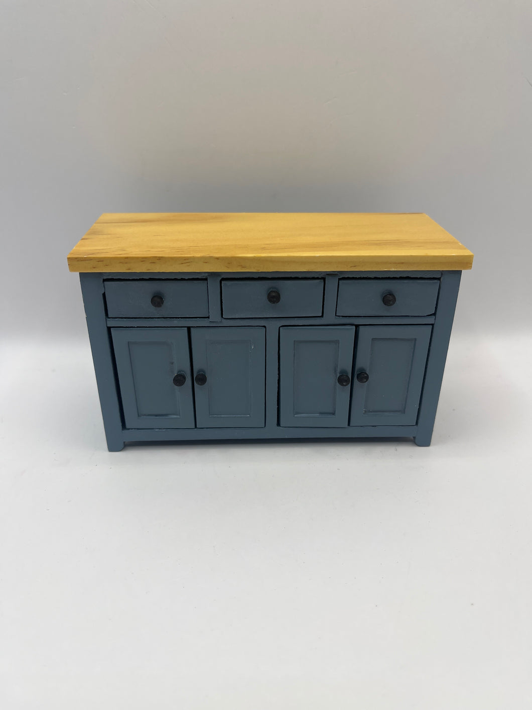 9298 - Contemporary large blue sideboard
