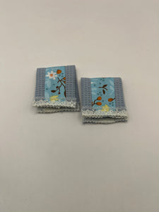 YD036 - Pair of towels