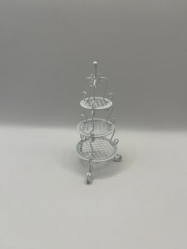 DF566 - White circular metal whatnot