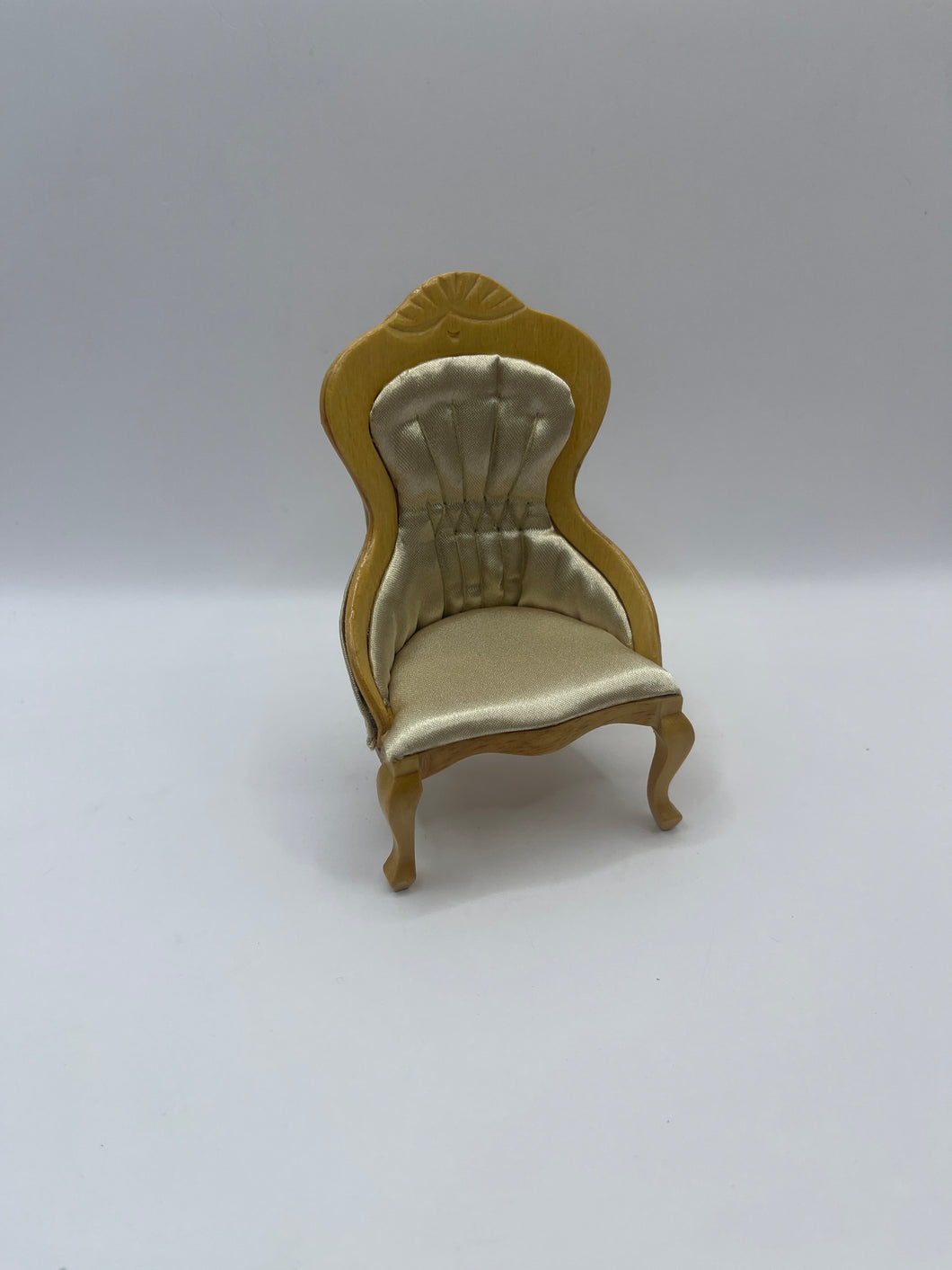 LOU033 - Salon chair