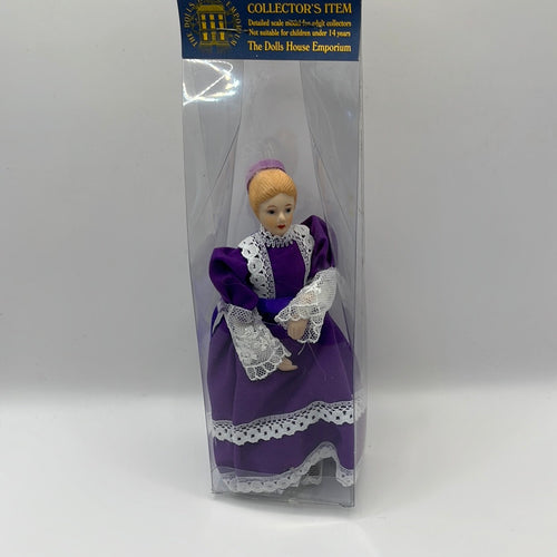 DOL013 - Lady Smallish DHE doll