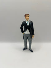 Load image into Gallery viewer, DOL160 - Resin groom figure